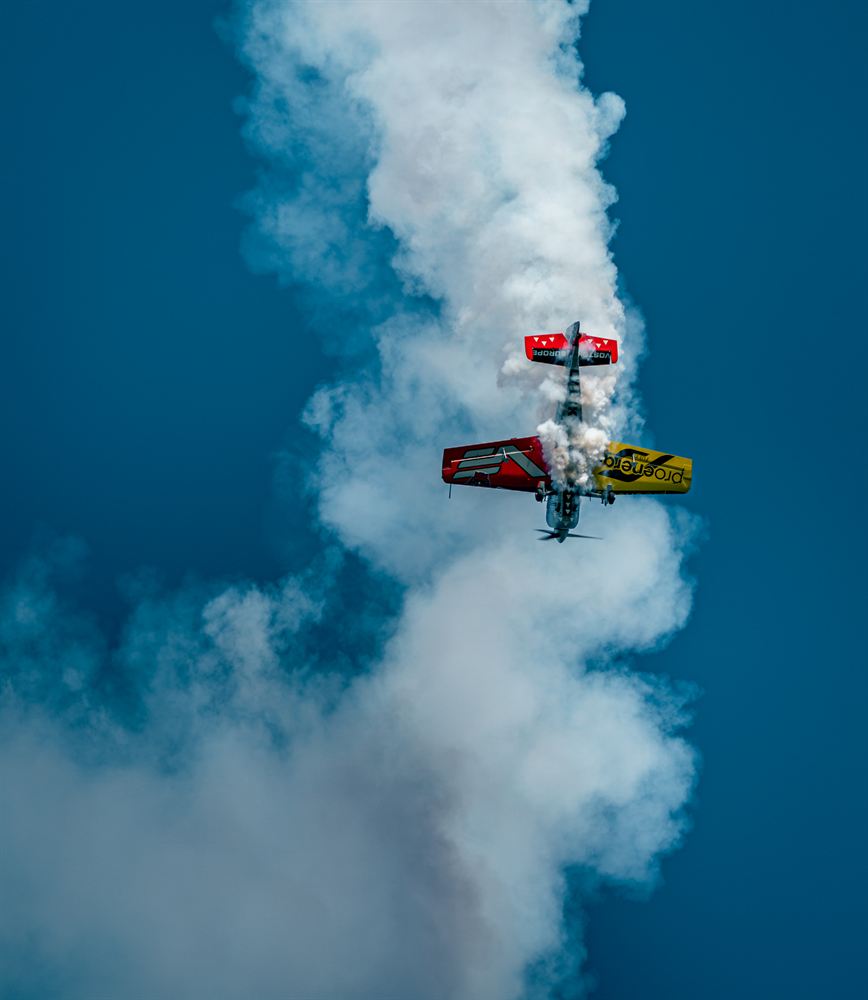 Vertical, Engulfed (AIR-16)